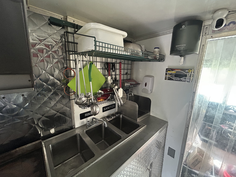 3 Comp and Handwashing Sink Sinks